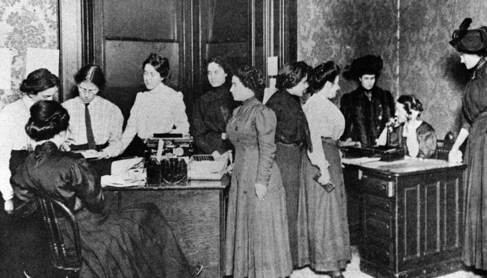 Rose Schneiderman y otras integrantes de la Liga del Sindicato de Mujeres (WTUL, por sus siglas en inglés).